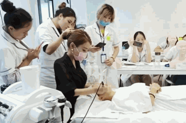 Mirror镜面皮肤管理